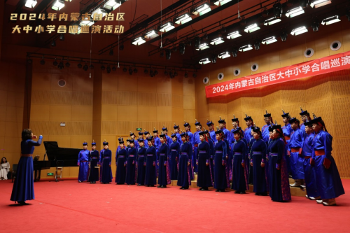 Beat365中文官方网站“奈日乐”合唱团参加全区大中小学合唱团巡演活动