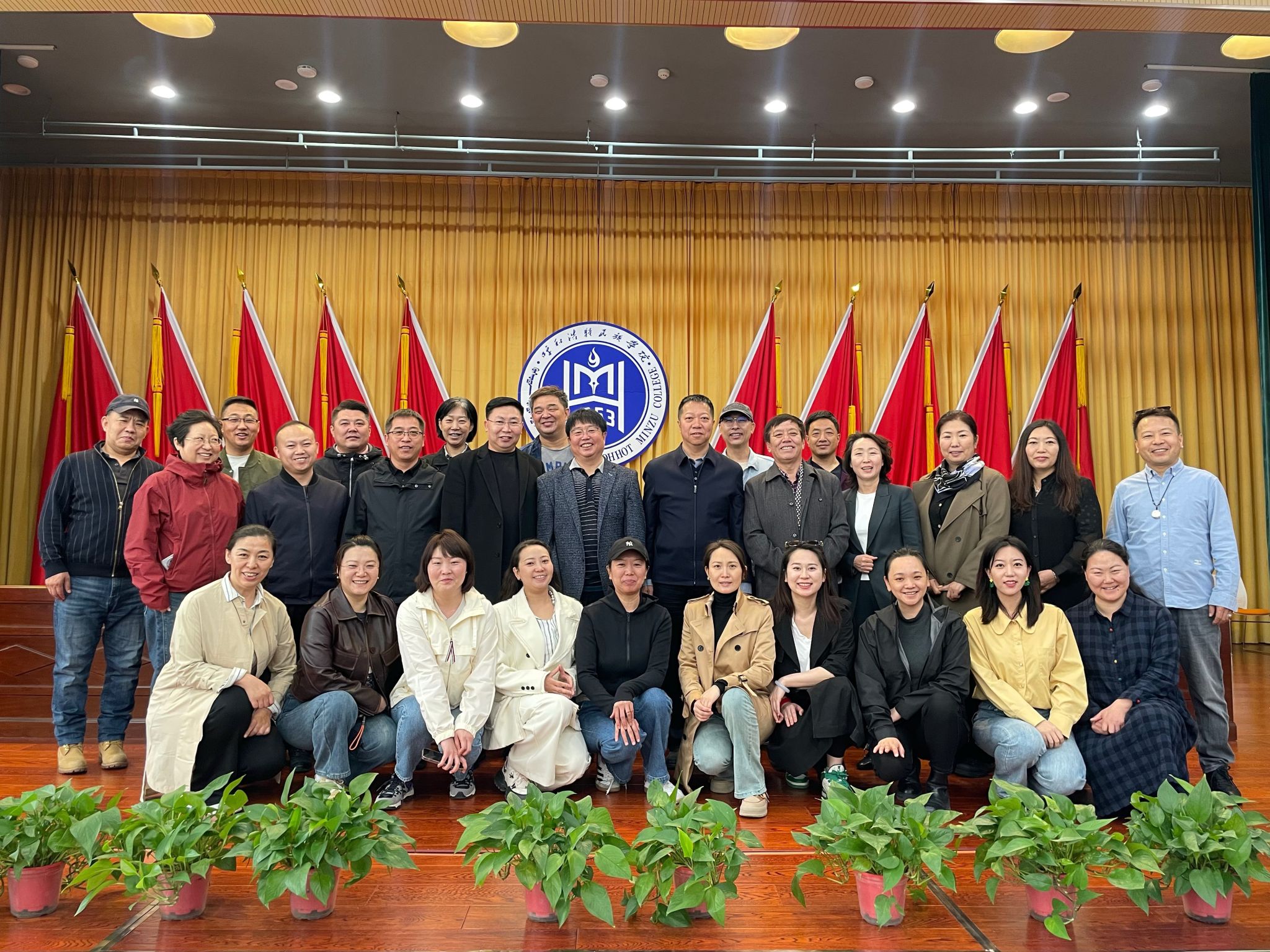 杨玉成教授应邀来Beat365官网作学术讲座