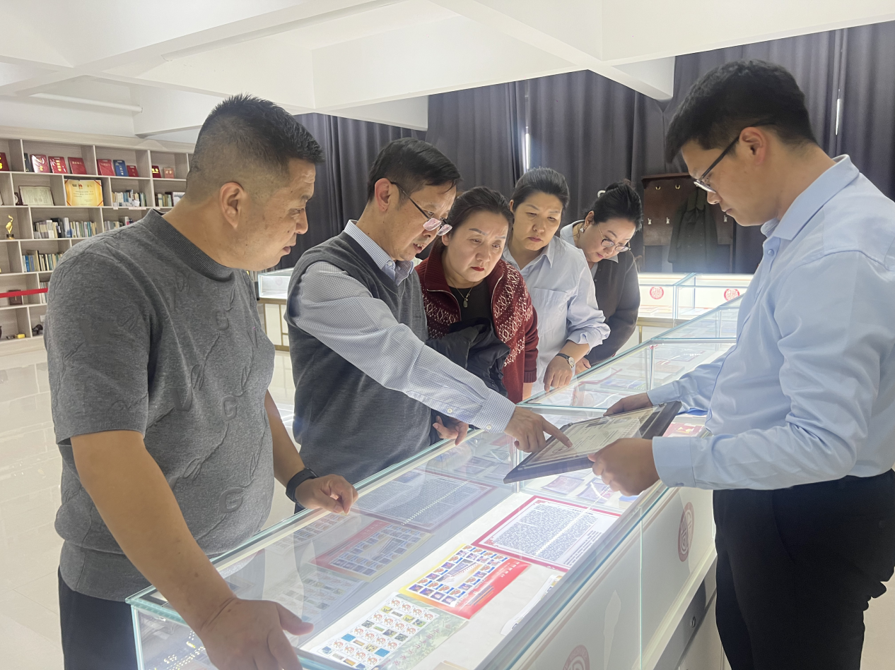 Beat365官网管理学院赴巴林右旗档案史志馆考察学习推进校馆创新合作