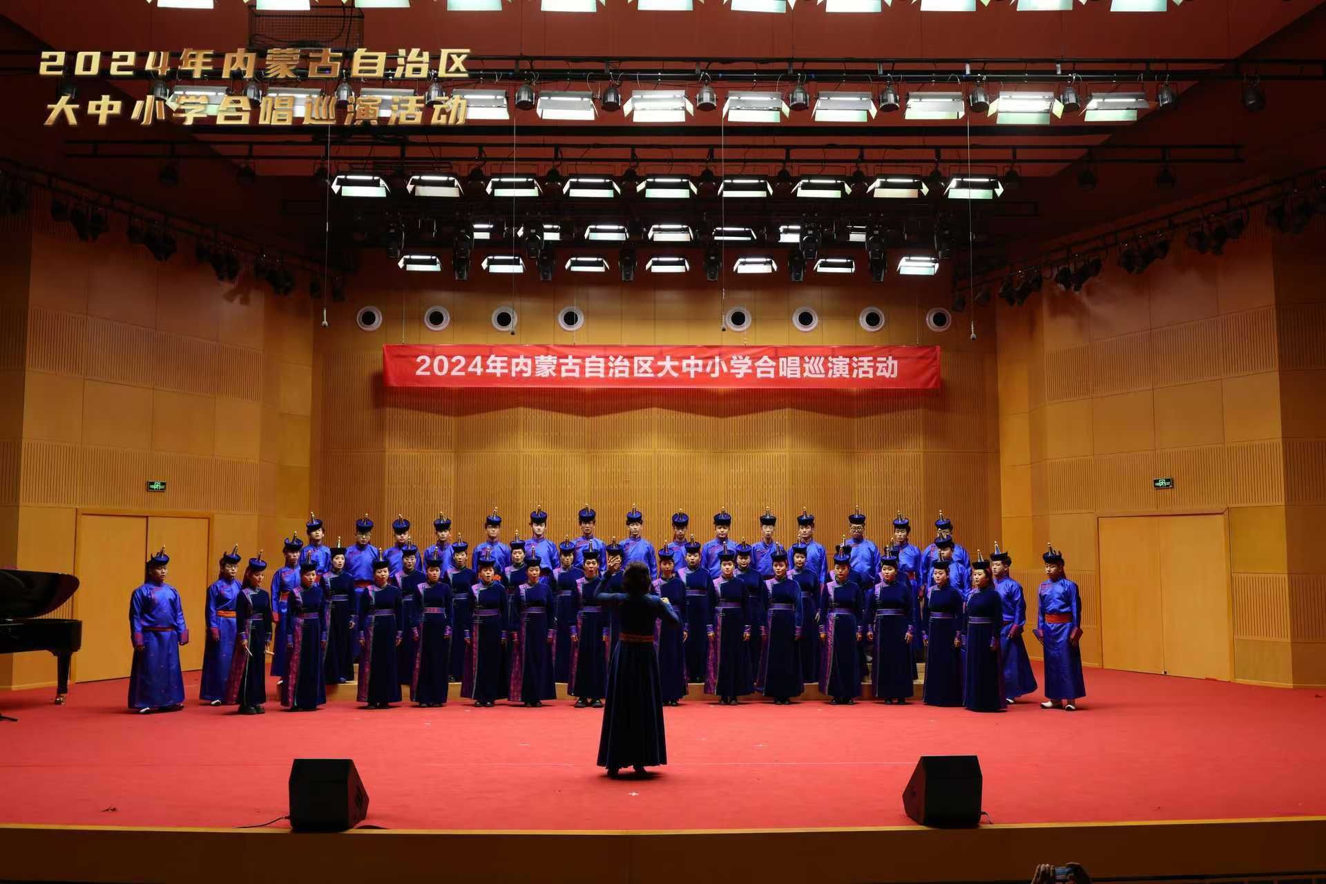 Beat365中文官方网站“奈日乐”合唱团参加全区大中小学合唱团巡演活动
